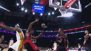 对年轻球员 对年轻球员